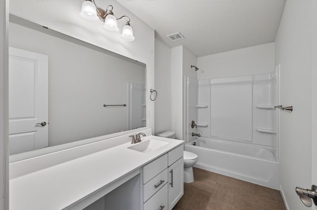 15637 Eddy Creek Way, Apple Valley, MN 55124