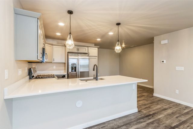 7021 Harlan Eddy Drive SW, Cedar Rapids, IA 52404