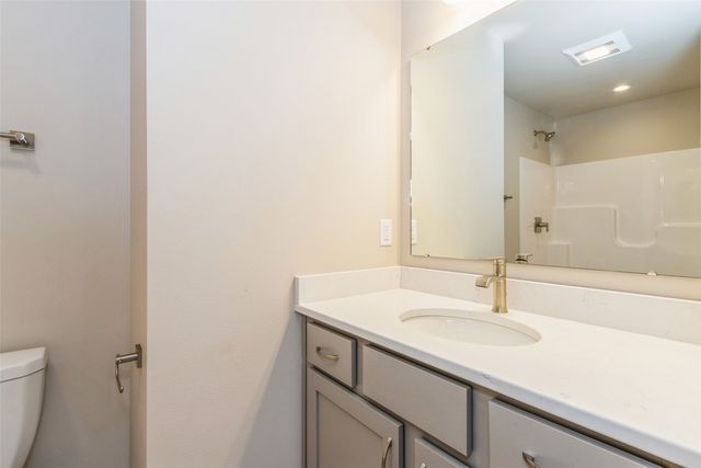 7021 Harlan Eddy Drive SW, Cedar Rapids, IA 52404