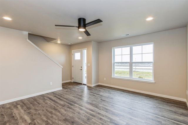 7021 Harlan Eddy Drive SW, Cedar Rapids, IA 52404