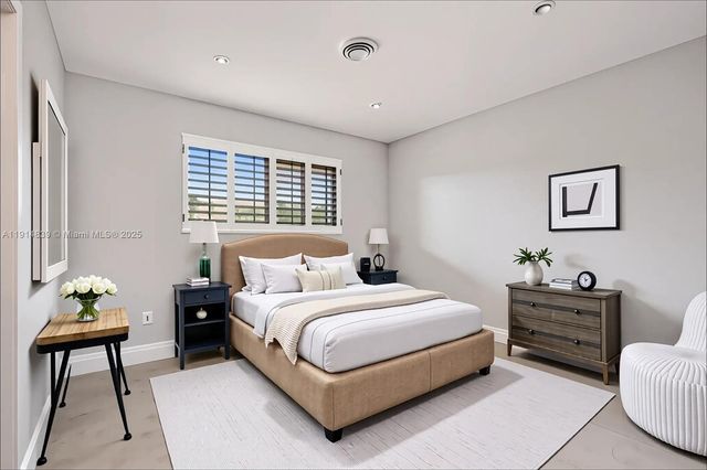 1940 NE 185th Ter, North Miami Beach, FL 33179