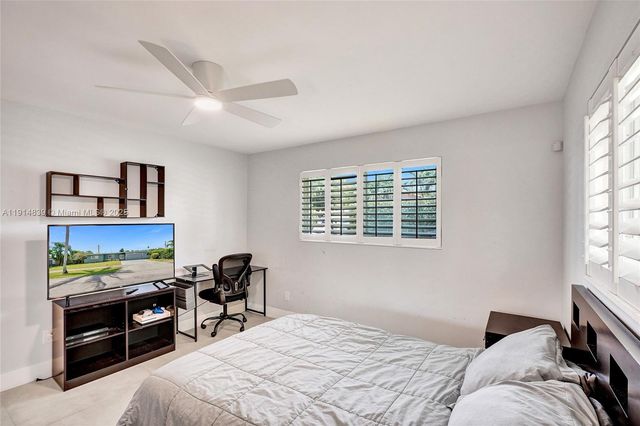 1940 NE 185th Ter, North Miami Beach, FL 33179