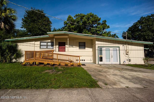 1794 ROGERO Road B, Jacksonville, FL 32211