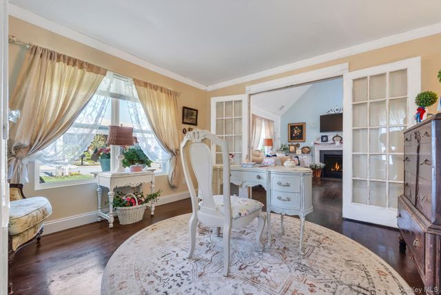 17 Walnut Road, Kings Park, NY 11754