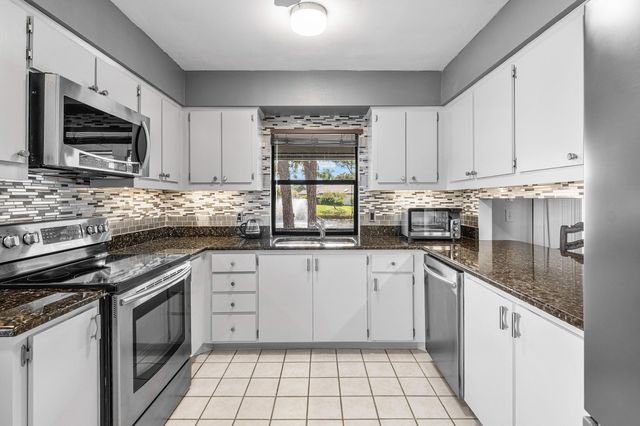 6166 Brandon Street, Palm Beach Gardens, FL 33418