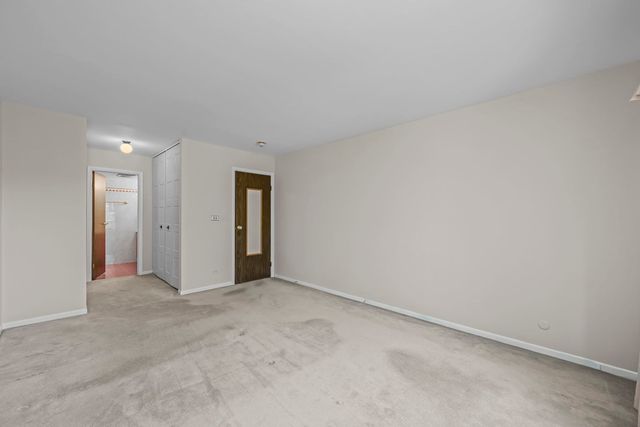 2100 Valencia Drive 308B, Northbrook, IL 60062