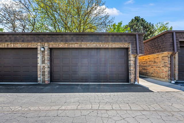 2100 Valencia Drive 308B, Northbrook, IL 60062