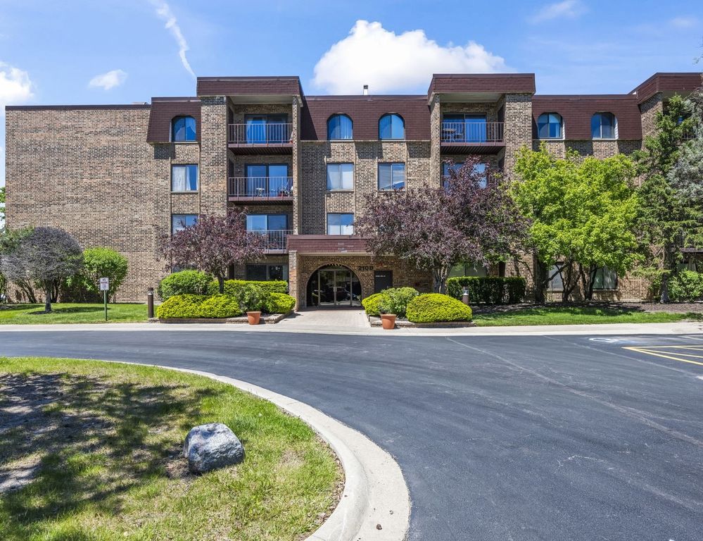 2100 Valencia Drive 308B, Northbrook, IL 60062