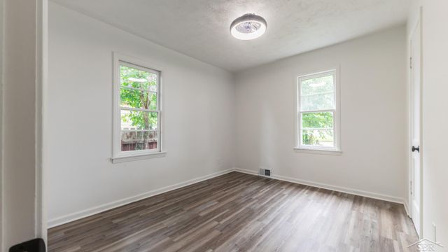 1602 W Mount Hope Avenue, Lansing, MI 48910