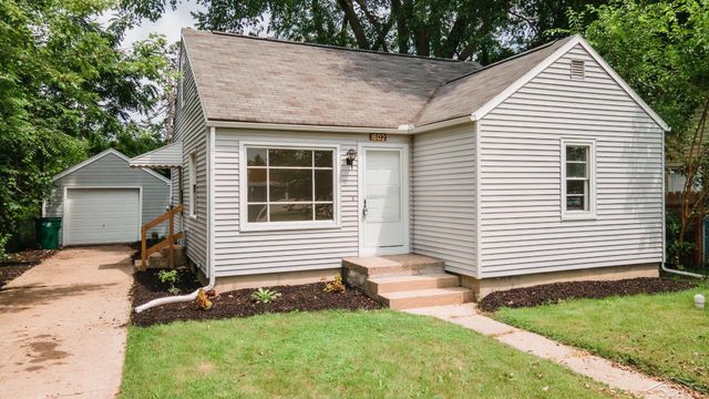1602 W Mount Hope Avenue, Lansing, MI 48910