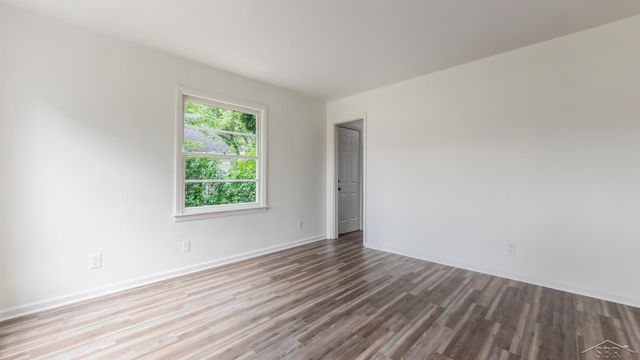 1602 W Mount Hope Avenue, Lansing, MI 48910