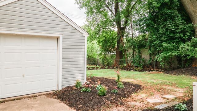 1602 W Mount Hope Avenue, Lansing, MI 48910