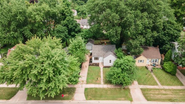 1602 W Mount Hope Avenue, Lansing, MI 48910