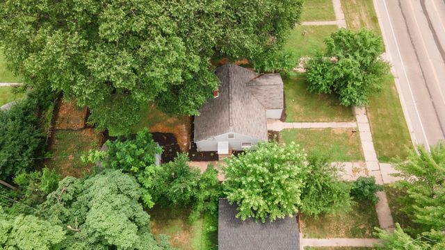 1602 W Mount Hope Avenue, Lansing, MI 48910