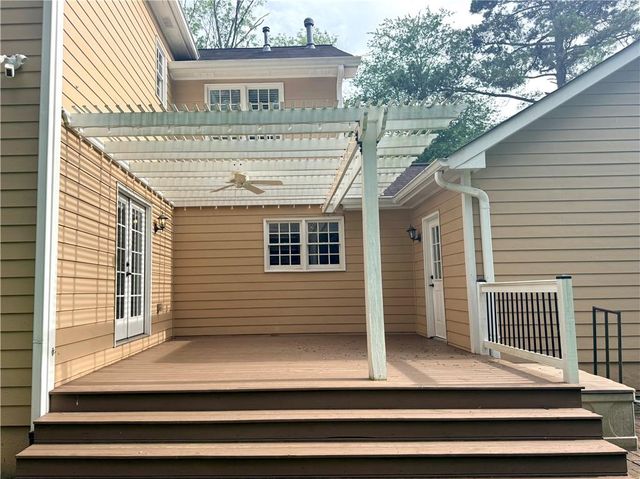 1060 Crabapple Trace, Alpharetta, GA 30004