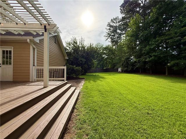 1060 Crabapple Trace, Alpharetta, GA 30004