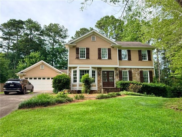 1060 Crabapple Trace, Alpharetta, GA 30004