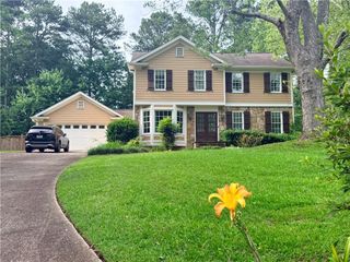1060 Crabapple Trace, Alpharetta, GA 30004