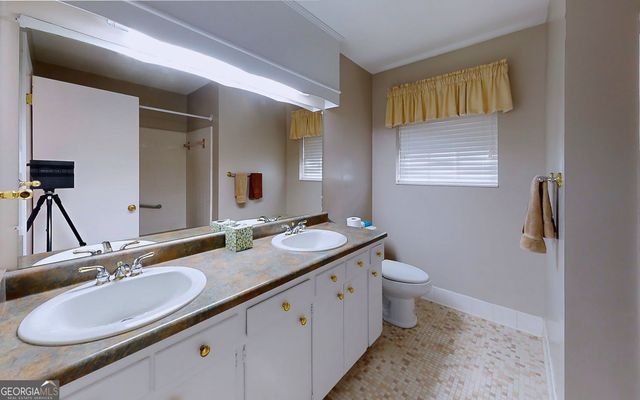 104 Azalea Lane, Reidsville, GA 30453