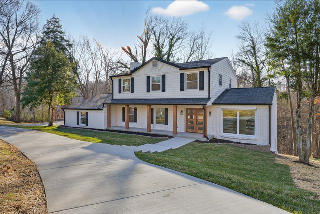 1640 Simpson Dr, Clarksville, TN 37043