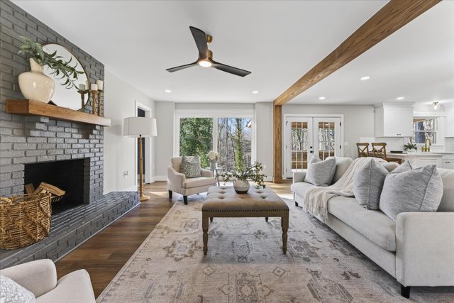 1640 Simpson Dr, Clarksville, TN 37043