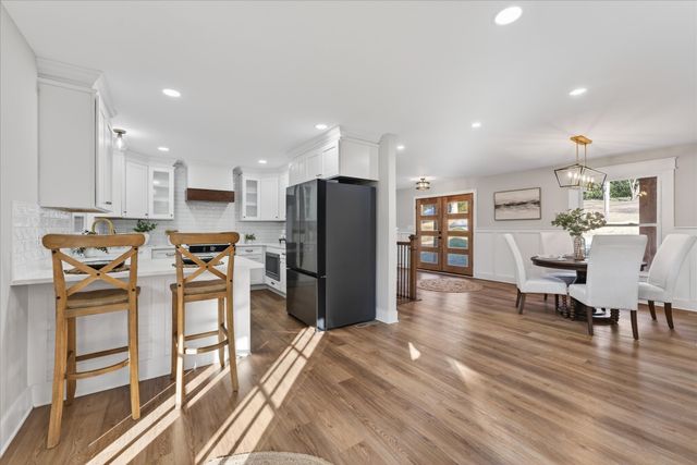 1640 Simpson Dr, Clarksville, TN 37043