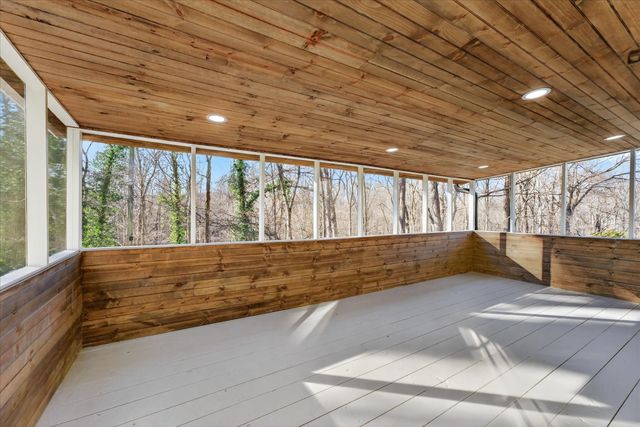 1640 Simpson Dr, Clarksville, TN 37043