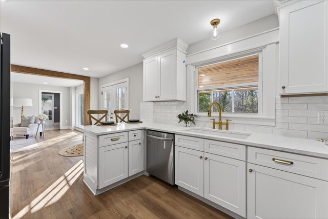 1640 Simpson Dr, Clarksville, TN 37043