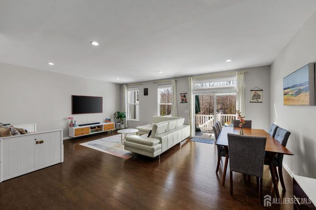 20 Hyacinth Lane, Monroe, NJ 08831