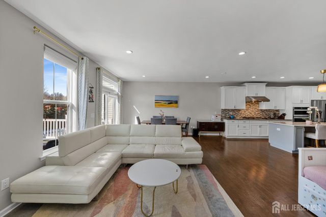 20 Hyacinth Lane, Monroe, NJ 08831