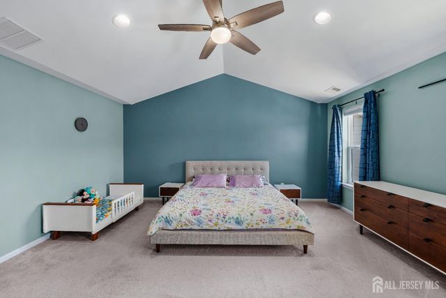 20 Hyacinth Lane, Monroe, NJ 08831