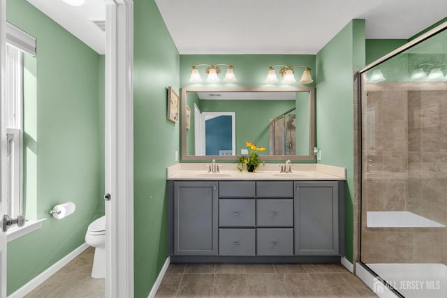 20 Hyacinth Lane, Monroe, NJ 08831