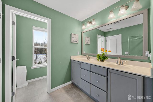 20 Hyacinth Lane, Monroe, NJ 08831