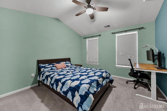 20 Hyacinth Lane, Monroe, NJ 08831