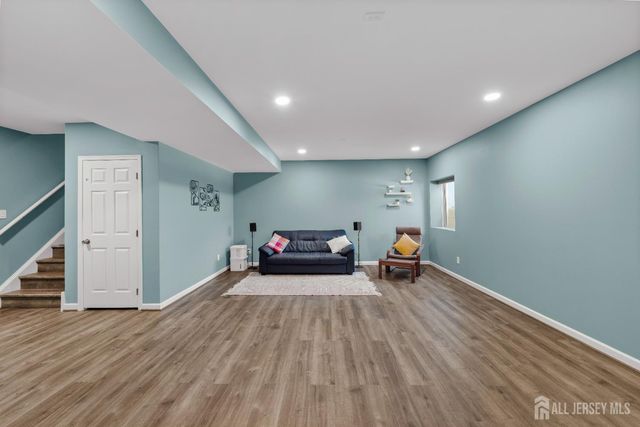 20 Hyacinth Lane, Monroe, NJ 08831