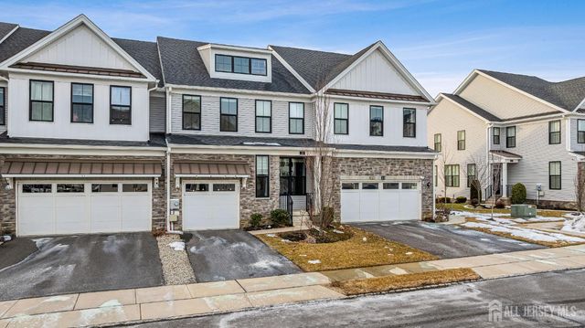 20 Hyacinth Lane, Monroe, NJ 08831