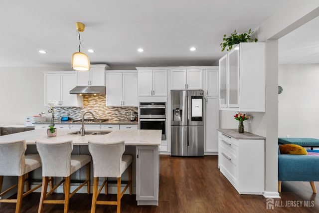 20 Hyacinth Lane, Monroe, NJ 08831