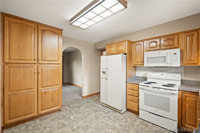 409 Wedgewood Drive, New Albany, IN 47150