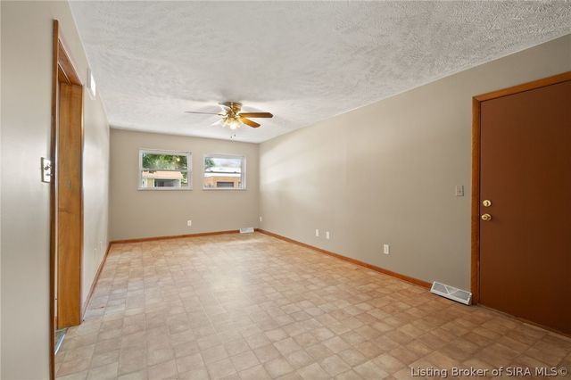 409 Wedgewood Drive, New Albany, IN 47150