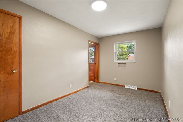 409 Wedgewood Drive, New Albany, IN 47150