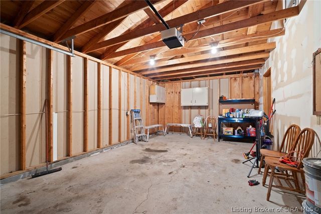 409 Wedgewood Drive, New Albany, IN 47150