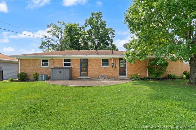 409 Wedgewood Drive, New Albany, IN 47150