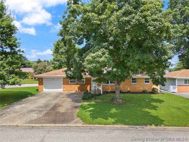 409 Wedgewood Drive, New Albany, IN 47150