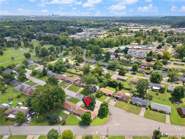 409 Wedgewood Drive, New Albany, IN 47150