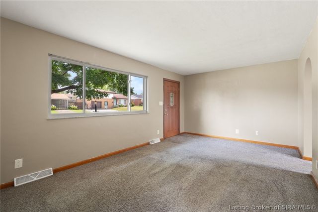 409 Wedgewood Drive, New Albany, IN 47150