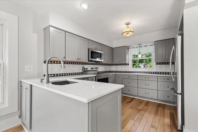 4942 S 18th AVENUE, West Bend, WI 53095