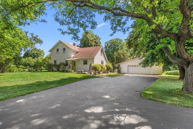 4942 S 18th AVENUE, West Bend, WI 53095