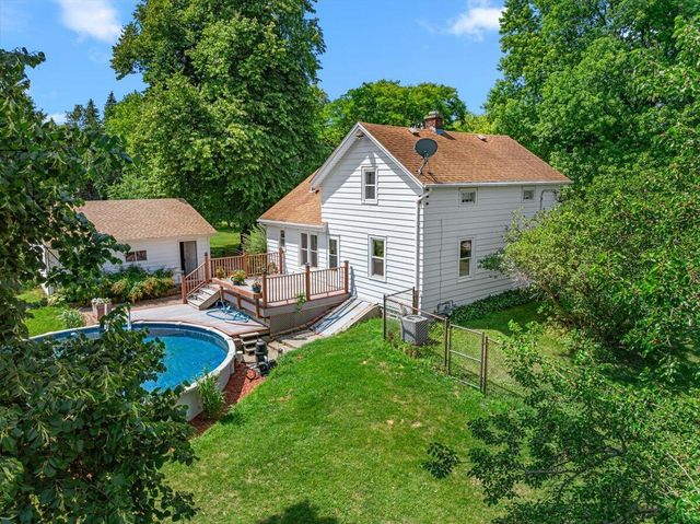 4942 S 18th AVENUE, West Bend, WI 53095