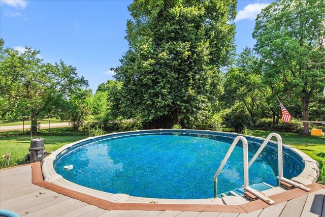 4942 S 18th AVENUE, West Bend, WI 53095