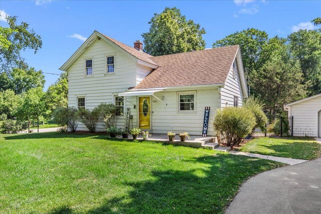 4942 S 18th AVENUE, West Bend, WI 53095